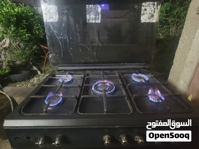طباخ نظيف شغال اي ظرر مابي