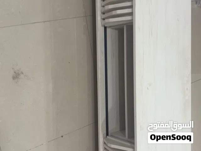 طاولة وسط وطاولة تلفزيون