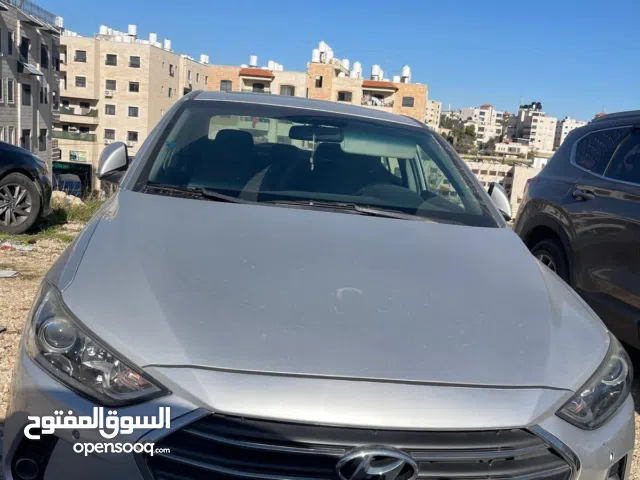 هيونداي النترا GLC