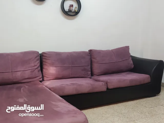 كورنر امريكي+مقعد اضافي مستعمل شاموا و جلد السعر المطلوب 50 دينار