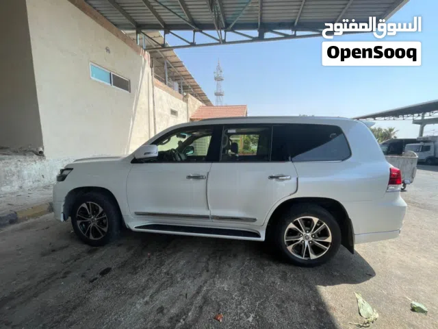 2020 Toyota Land Cruiser GXR
