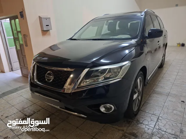 nissan pathfinder 2015