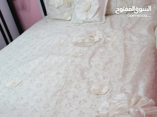 مسبل سرير عرايسي تقيل