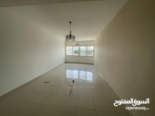 2500ft 3 Bedrooms Apartments for Rent in Sharjah Al Majaz