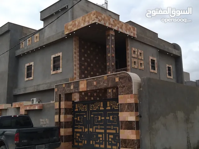 450m2 4 Bedrooms Townhouse for Sale in Tripoli Ain Zara