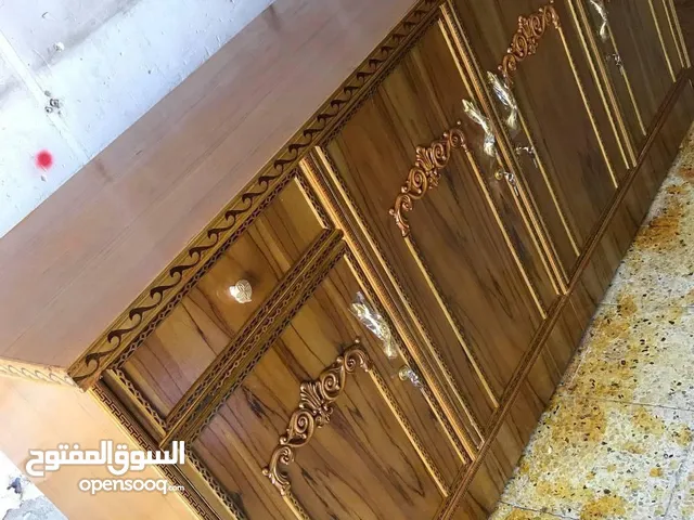 بوفيه الوجه صاج 4ملم الداخل خشب عادي القاعدة بلوك الارتفاع متر العمق 60 شغل فوق الوسط توصيل بغداد