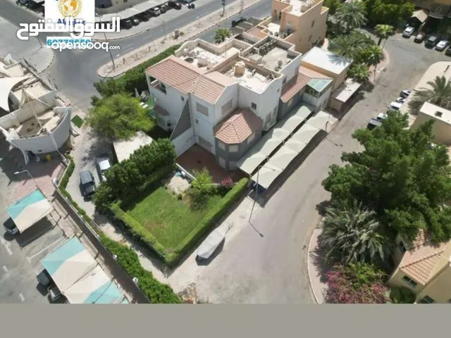 للإيجار فيلا فاخرة في أبو حصانيه