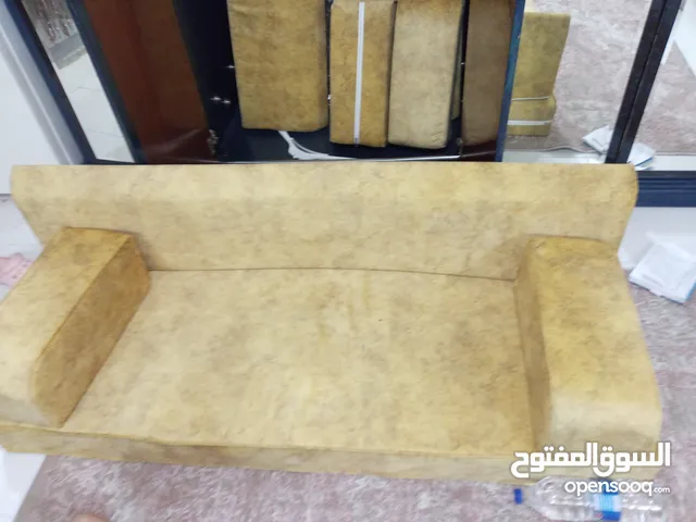 فرشات عدد 4 مع ركايات ومساند