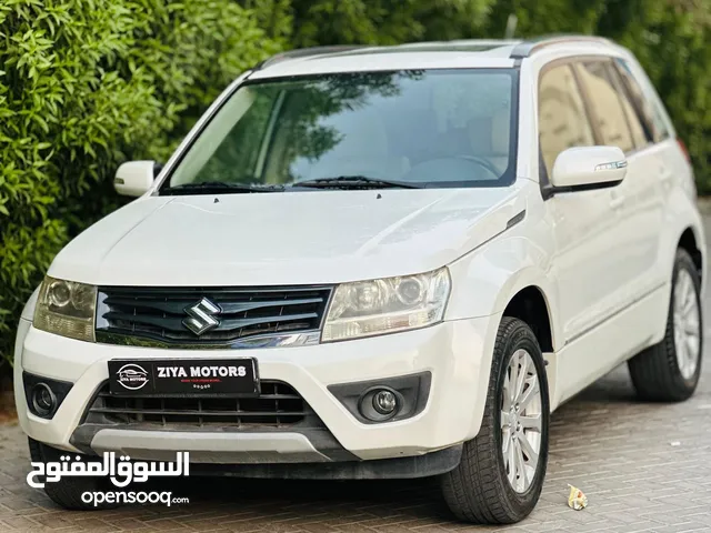 *_SUZUKI VITARA_* 2.4 L _Full Option_ _2015_