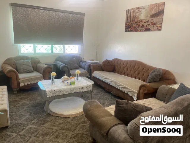 طقم كنب بحاله جيده جدا
