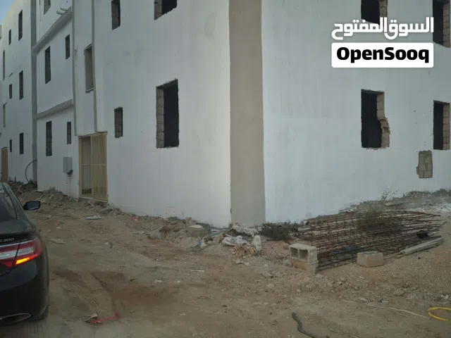 شقه عظم في طابق الأول