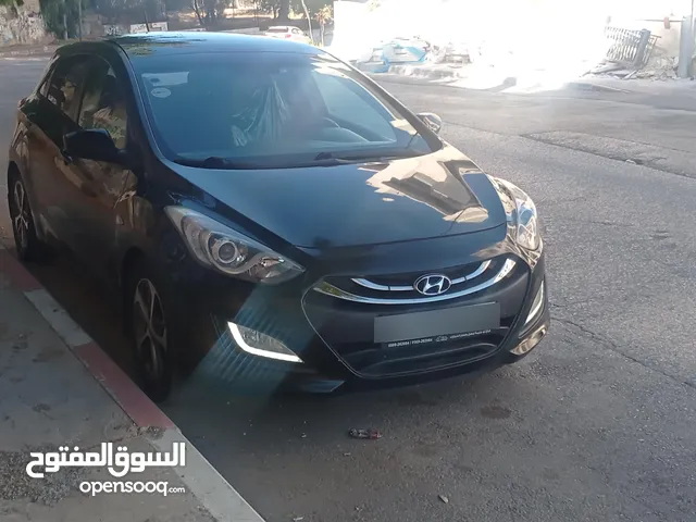 هيونداي i30 سنة 2016. مع فتحةوط بانوراما. نخب لقطه