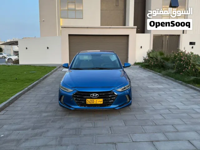 سيارة هيونداي النترا 2017 GL لون أزرق بالحالة الممتازة مع مواصفات أمريكية وميزات متطورة 2000 ريال