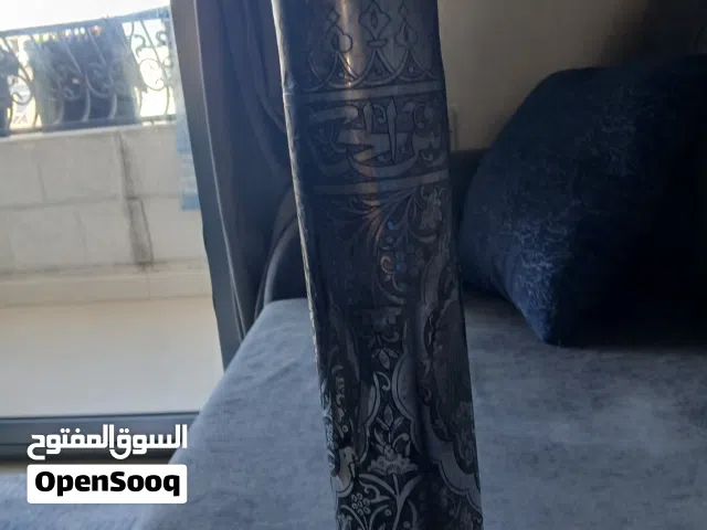 أسطوانة نحاسية نحاس اصفر نقش يد طبيعي رائع مزخرف عليه نقش رأس الحكمة من مخافة الله ومن جنب الطاووس