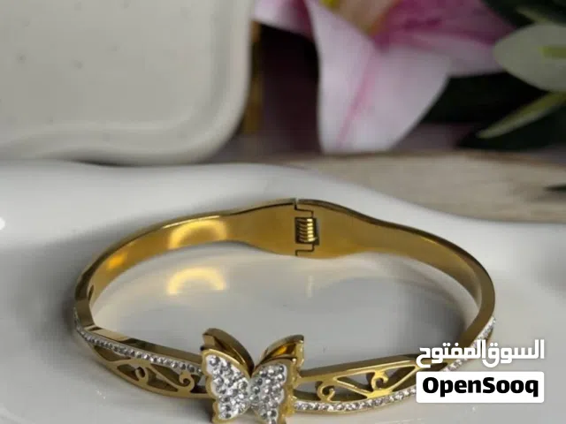 أروع تشكيلة اساور وسناسيل
