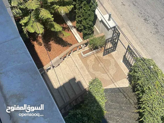 للإيجار في موقع حيوي ومميز – رام الله الشرفه