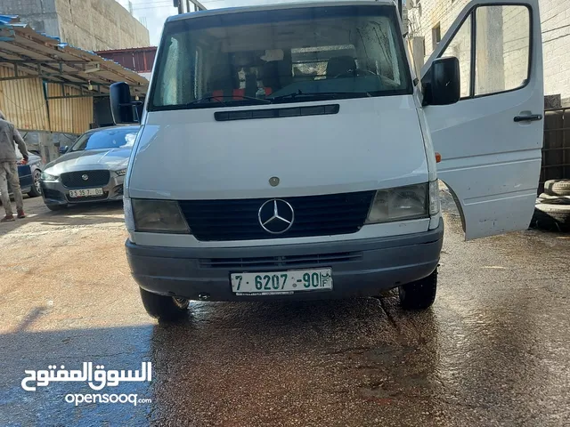 مرسيدس بنز 412