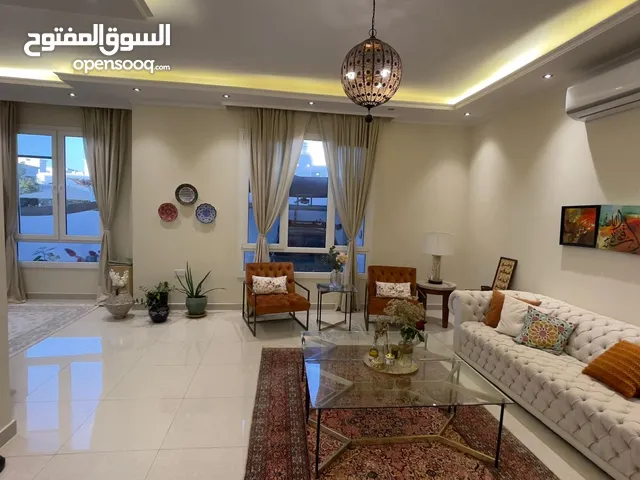 347 m2 4 Bedrooms Villa for Sale in Muscat Al-Hail