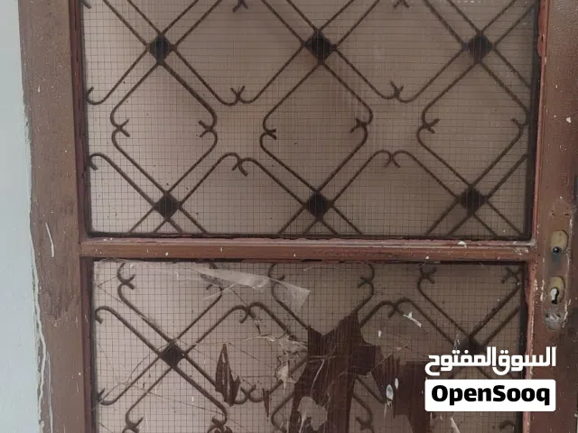 باب حديد تفصيل الى اللبيع  قياس  طول 2مترين وا العرض 107متر  الباب تفصيل بصلى على نبي  الملبن موجود