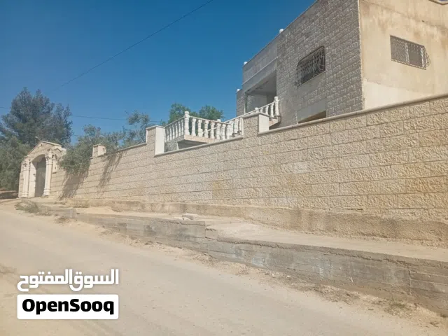 160 m2 4 Bedrooms Townhouse for Sale in Irbid Al Husn