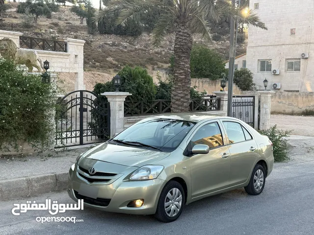 تويوتا يارس موديل 2008 وارد الوكالة الاردنيه فحص كامل 7 جيد ولا ملاحظة لون ذهبي مميز مستخدم واحد فق