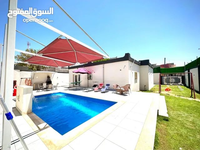 560 m2 Villa for Sale in Tripoli Alfornaj