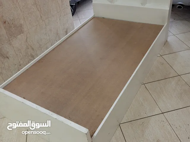 سرير خشب ممتاز ثقيل والسعر خيال ماركه