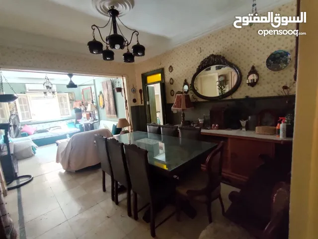 شقه ممتازة سوبر لوكس في مصر الجديدة سنت فطيمه للبيع