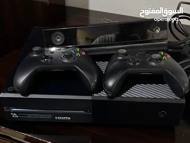 ‏Xbox ون 500 ‏جيجا ‏ ‏مع دراعين و كاميرا و ألعاب