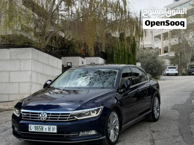2018 Volkswagen Passat R-Line