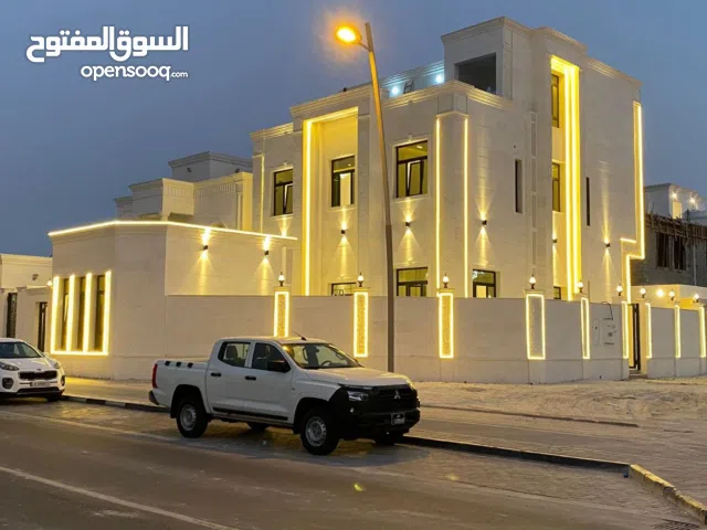 فيلا جديدة بالثمامة علي شارعين لفت مصعد  فيو وتشطيبات خاصة جداااا 7 غرف ماستر ومجلس خارجي وملحق خارج