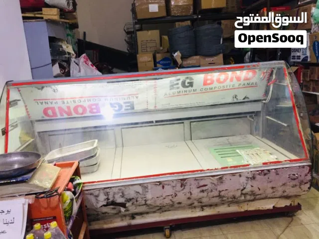 ثلاجه منفذ كبيره
