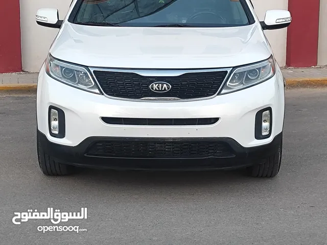 Used Kia Sorento in Tripoli