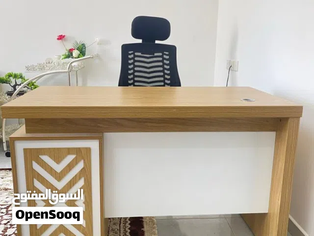 مكتب وكرسي Office desk with chair