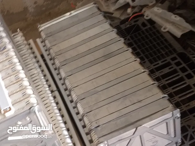 بطاريات سيارات معدلة للطاقة الشمسية