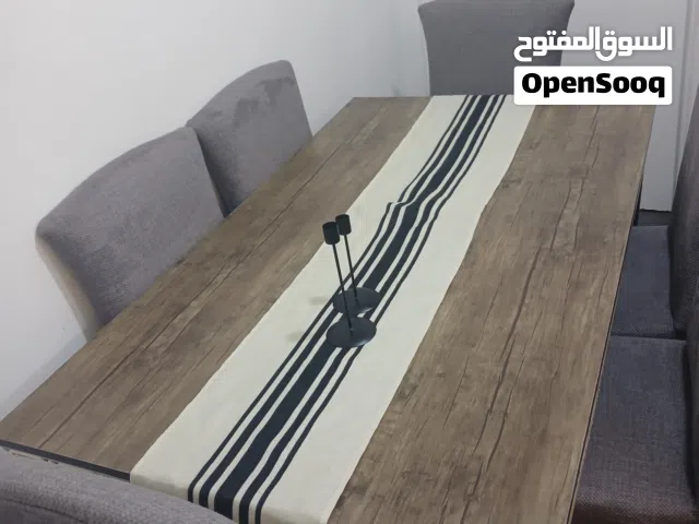طاول سفرة شبه جديدة