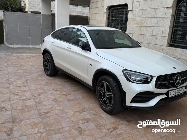 سيارة مرسيدس Glc300e