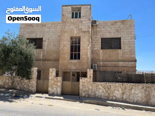 عمارة للبيع موقع مميز في حي شاكر قابل للتفاوض
