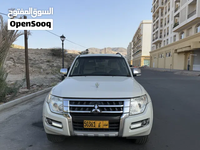 2016 ميتسوبيشي باجيرو GLS