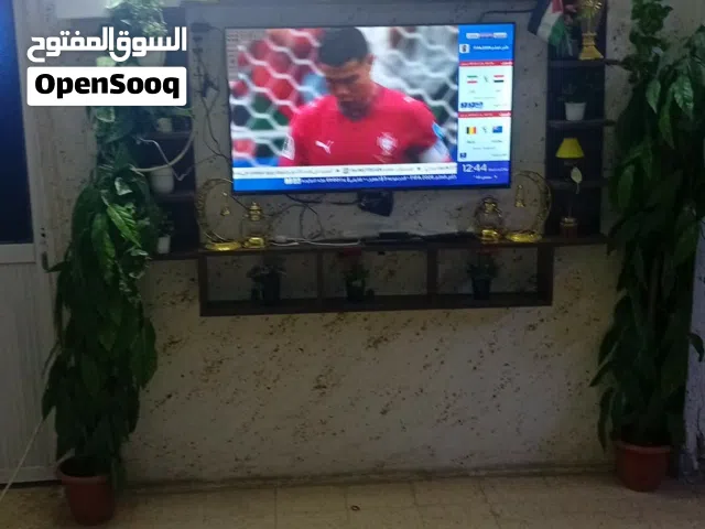 شاشه 42بوصه مع البرواز استخدام شهر للبيع ه سعر 100للتواصل