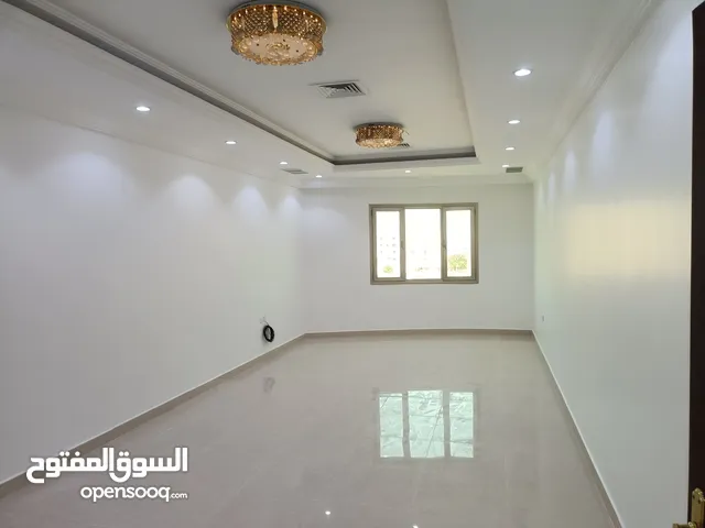 200 m2 3 Bedrooms Apartments for Rent in Al Ahmadi Eqaila