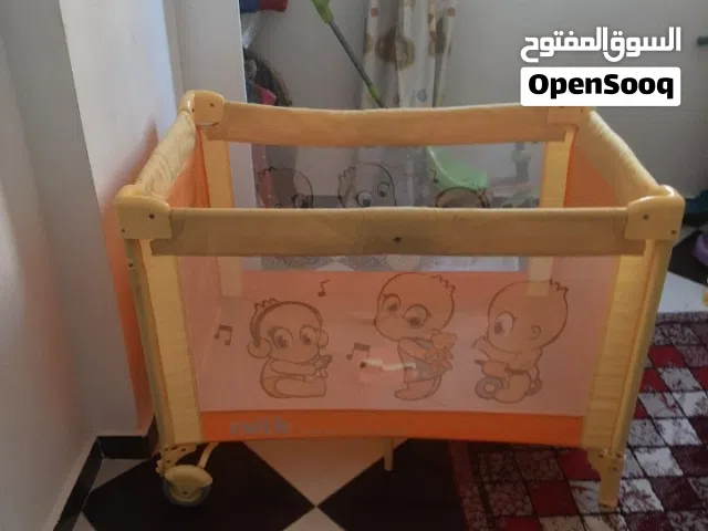 سرير اطفال
