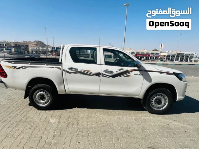 Used Toyota Hilux in Al Ain