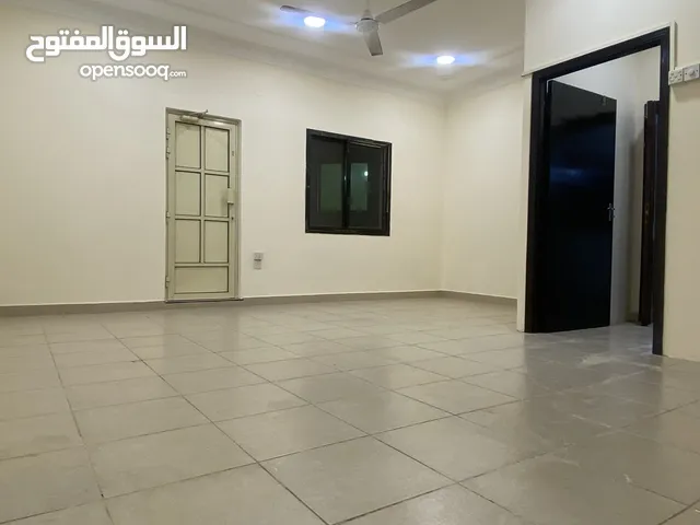 222 m2 5 Bedrooms Apartments for Sale in Muharraq Arad