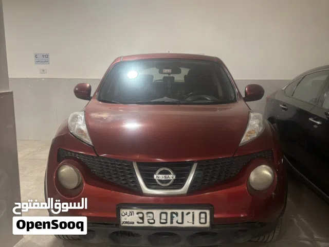 2014 نيسان جوك Standard