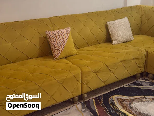 بيعة سريعة كتب غرفة جلوس