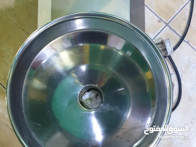 مطحنة حبوب أو بهارات كهربائية