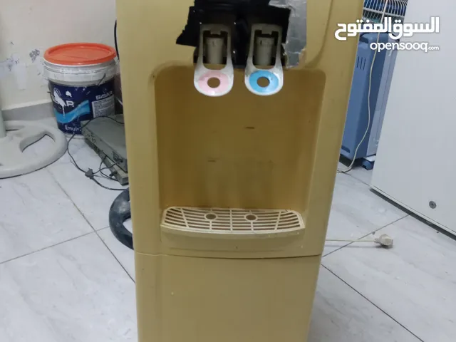 كولر للبيع شغال حامي بارد عالفحص في كسر موضح بالصورة مش مأثر نهائي للبيع بسعر حررررق  10 دنانير