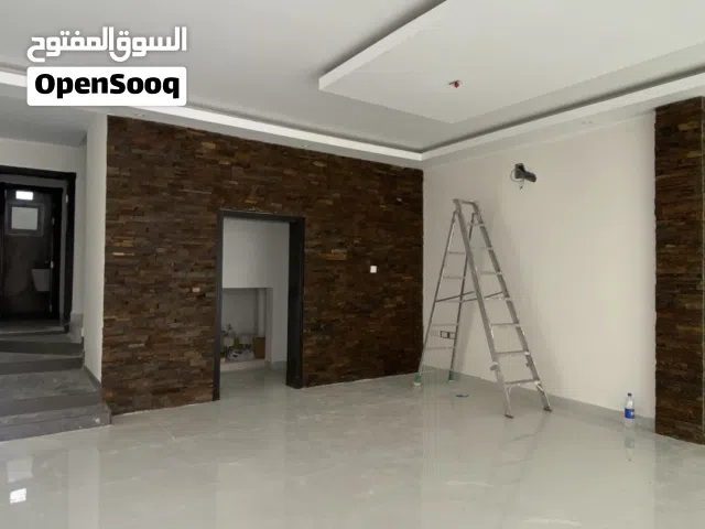 360 m2 4 Bedrooms Villa for Sale in Muharraq Hidd