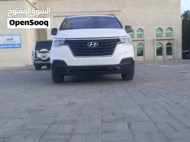 2019 هيونداي H1 Standard